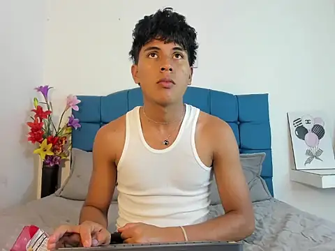 Valentino Lane online show from 01/14/26, 02:06