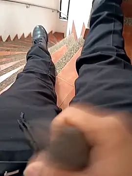 Loquillopajero online show from 03/23/26, 04:00