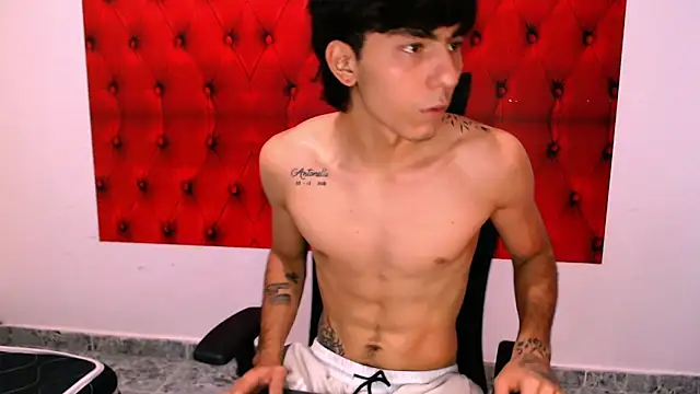 Bryant Connor online show from 11/30/25, 04:05