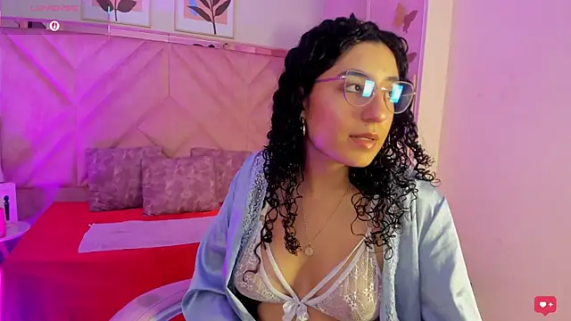 DemiJones  online show from 12/20/25, 04:41