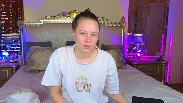 HolyBabyDoll online show from 11/10/25, 04:33