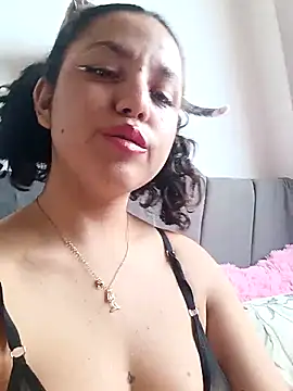 Snapshot of iriss_05 chatting on 11/25/25, 12:49 iriss 05 online show from 11/25/25, 12:49