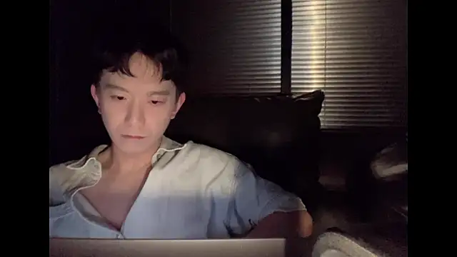 CouplingCry online show from 11/30/25, 02:54