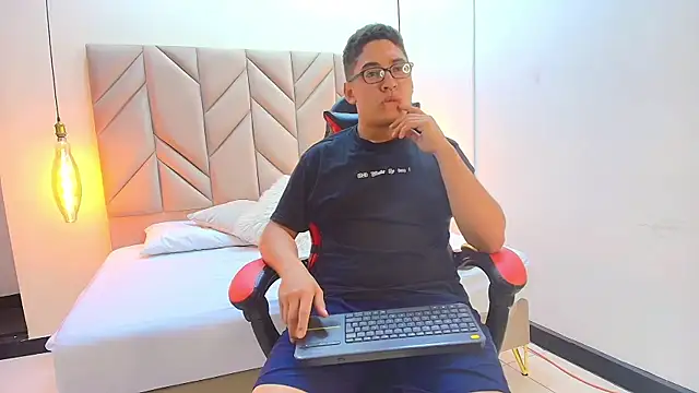 DanteVoss online show from 11/16/25, 04:18