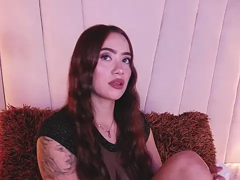 Snapshot of MarianaVillaloboz chatting on 11/28/25, 06:21 MarianaVillaloboz online show from 11/28/25, 06:21