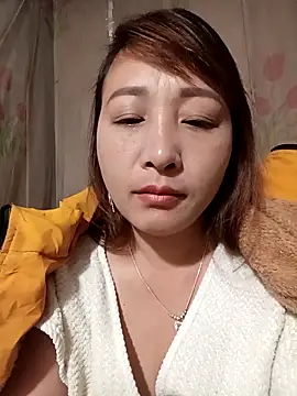 Missa-kute20 online show from 11/28/25, 08:55