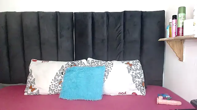 Miss-Berries online show from 02/06/26, 06:22