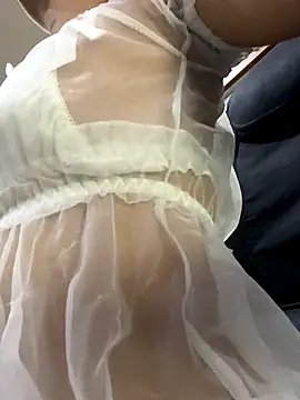  vaiolet owo online show from 11/12/25, 06:08