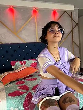  vaiolet owo online show from 11/30/25, 05:39