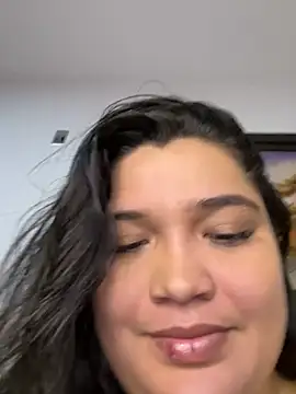 Snapshot of sweetmuslim01 chatting on 01/12/25, 02:14 sweetmuslim01 online show from 01/12/25, 02:14