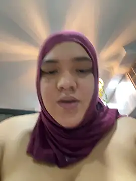 Snapshot of sweetmuslim01 chatting on 01/27/25, 12:22 sweetmuslim01 online show from 01/27/25, 12:22