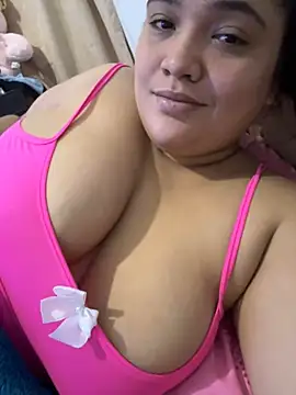 Snapshot of sweetmuslim01 chatting on 01/31/25, 06:13 sweetmuslim01 online show from 01/31/25, 06:13