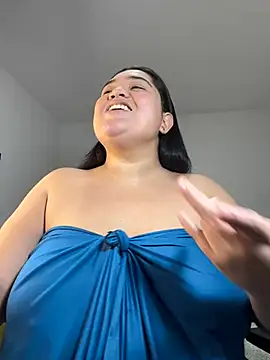 Snapshot of sweetmuslim01 chatting on 02/01/25, 10:55 sweetmuslim01 online show from 02/01/25, 10:55