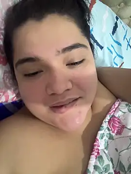 Snapshot of sweetmuslim01 chatting on 02/24/25, 02:04 sweetmuslim01 online show from 02/24/25, 02:04