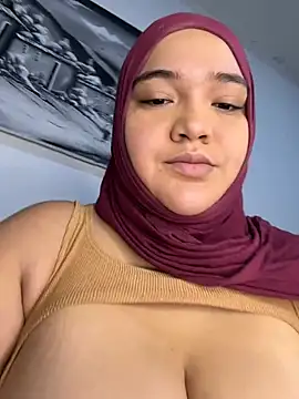 Snapshot of sweetmuslim01 chatting on 03/02/25, 05:36 sweetmuslim01 online show from 03/02/25, 05:36