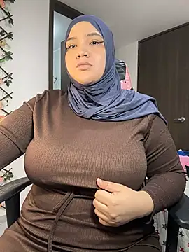 Snapshot of sweetmuslim01 chatting on 03/16/25, 04:20 sweetmuslim01 online show from 03/16/25, 04:20