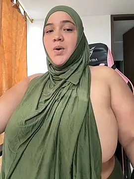 Snapshot of sweetmuslim01 chatting on 09/09/25, 08:41 sweetmuslim01 online show from 09/09/25, 08:41