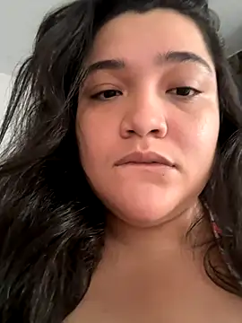 Snapshot of sweetmuslim01 chatting on 09/15/25, 10:32 sweetmuslim01 online show from 09/15/25, 10:32