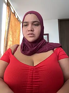 Snapshot of sweetmuslim01 chatting on 10/12/25, 03:55 sweetmuslim01 online show from 10/12/25, 03:55