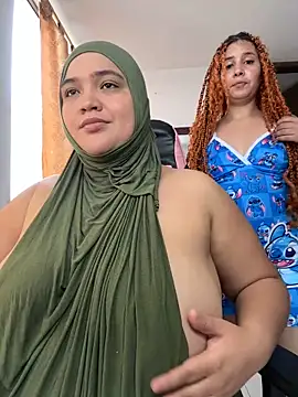 Snapshot of sweetmuslim01 chatting on 11/14/25, 04:49 sweetmuslim01 online show from 11/14/25, 04:49