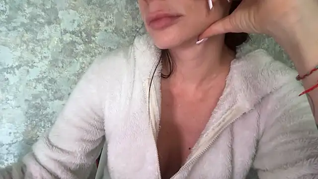 Angelinaa19 online show from 04/25/26, 01:41