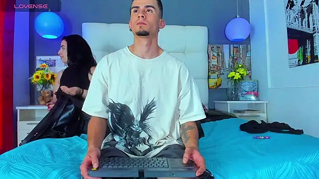 Sharon Tyga20 online show from 11/21/25, 08:07