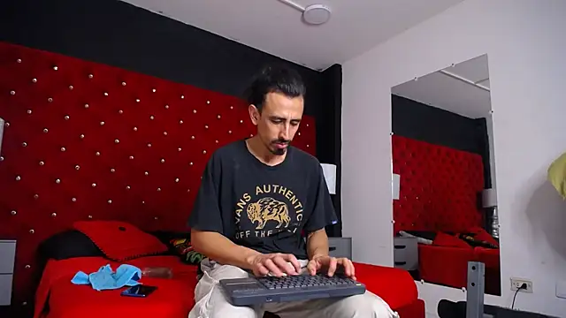 Magnar Royal online show from 11/28/25, 08:33