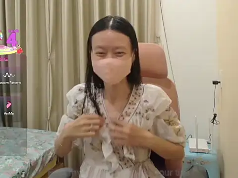 Lil-Cherries online show from 12/19/25, 01:51