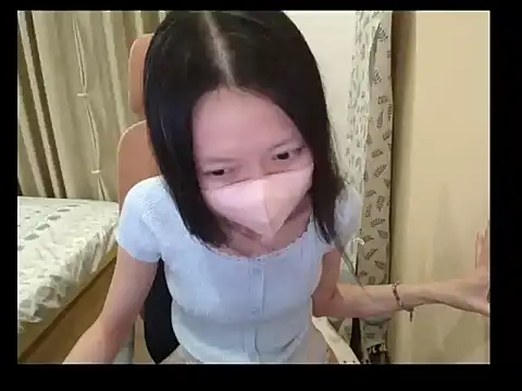 Lil-Cherries online show from 05/11/26, 04:04