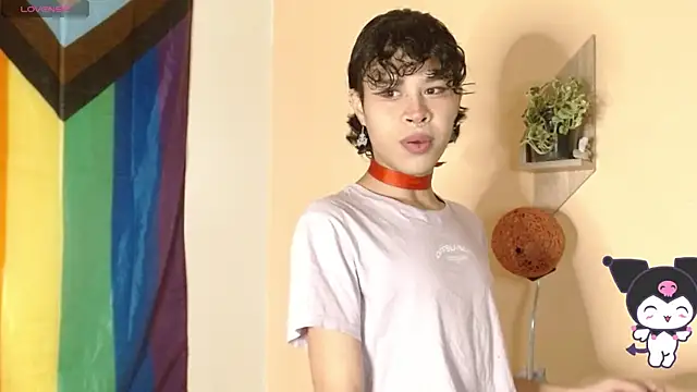 Snapshot of nicolai_a chatting on 11/11/25, 01:33 nicolai a online show from 11/11/25, 01:33