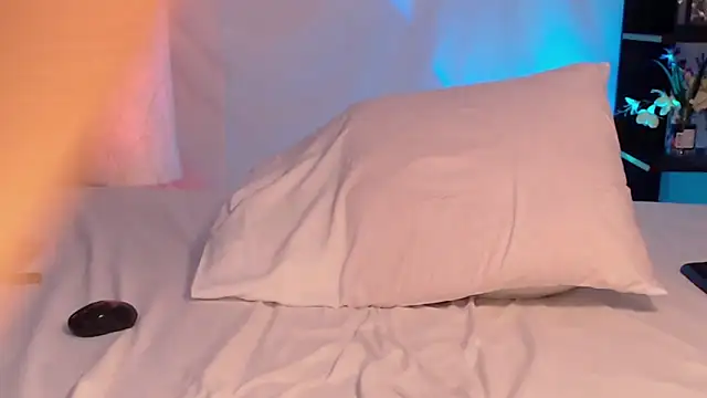 Belladonna lips online show from 03/27/26, 08:26