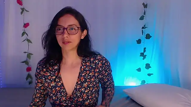Snapshot of Belladonna_lips chatting on 06/10/26, 03:39 Belladonna lips online show from 06/10/26, 03:39