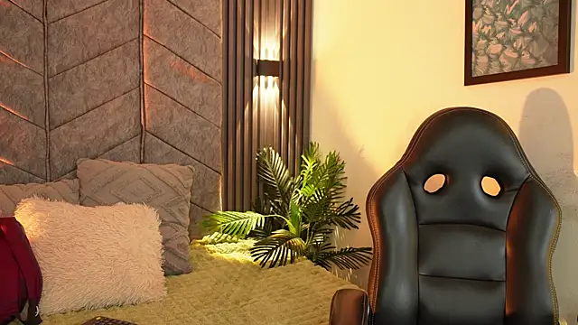 AuroraLanee  online show from 12/22/25, 07:33