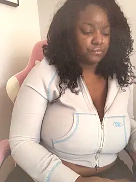 Snapshot of Fxncymuse chatting on 02/04/26, 07:31 Fxncymuse online show from 02/04/26, 07:31