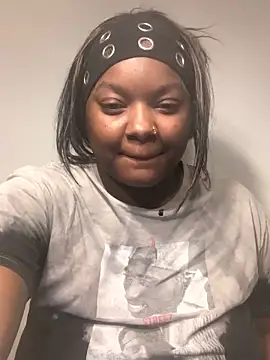 Snapshot of Fxncymuse chatting on 03/04/26, 05:46 Fxncymuse online show from 03/04/26, 05:46