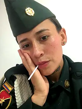 Miia Hoot online show from 11/15/25, 02:35