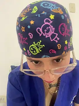 Miia Hoot online show from 11/24/25, 05:23