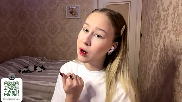 Snapshot of Rose_Lachrymose chatting on 11/28/25, 03:36 Rose Lachrymose online show from 11/28/25, 03:36