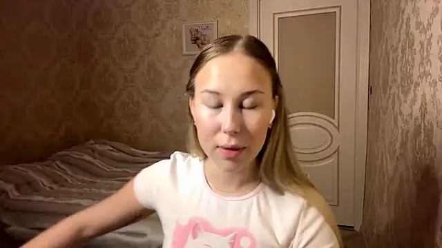 Snapshot of Rose_Lachrymose chatting on 11/30/25, 03:49 Rose Lachrymose online show from 11/30/25, 03:49