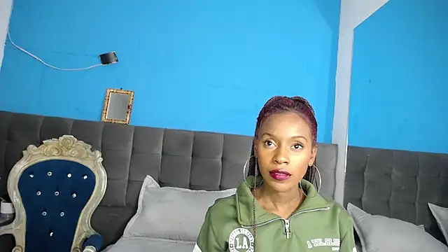 Aliis Love online show from 11/19/25, 08:42