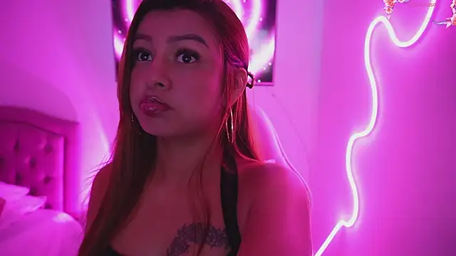 Snapshot of Missara_ chatting on 11/27/25, 01:40 Missara online show from 11/27/25, 01:40