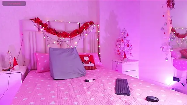 alanarose18 online show from 12/02/25, 07:09