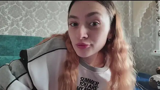 SweetLiaison online show from 04/17/26, 06:05