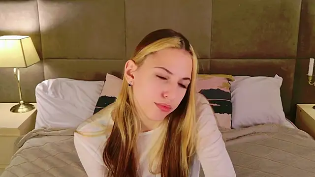 AriaBe11 online show from 01/16/26, 08:07