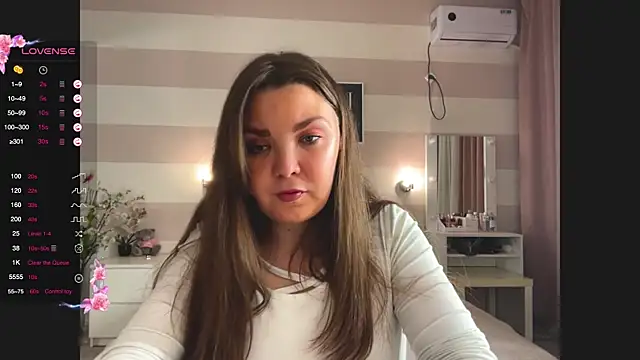 Snapshot of liliaMaivis chatting on 11/22/25, 06:18 liliaMaivis online show from 11/22/25, 06:18