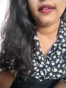 Sexy Divya   online show from 05/01/26, 04:50