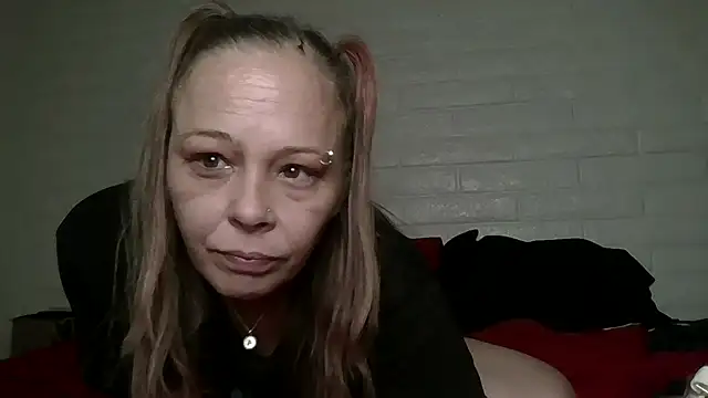 nikkibae33 online show from 04/10/26, 02:17