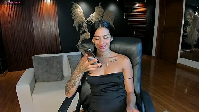 Saara Corraless online show from 12/20/25, 06:37