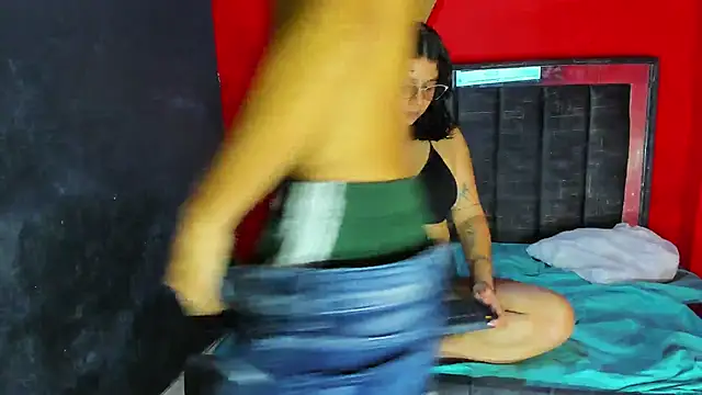 Snapshot of lilith_santiago_sex chatting on 12/04/25, 01:04 lilith santiago sex online show from 12/04/25, 01:04