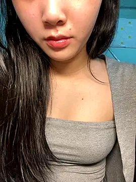 Lynn-122 online show from 12/01/25, 05:45